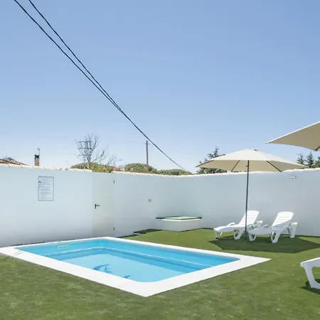 Rural Coral Holiday home *